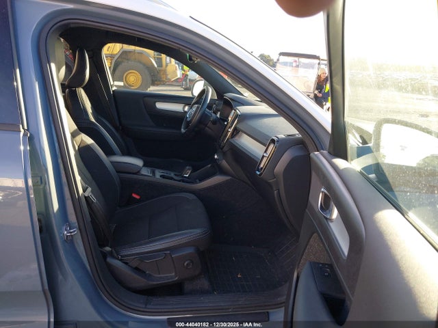 YV4162UK5L2192371 Volvo Xc40 T5 Momentum