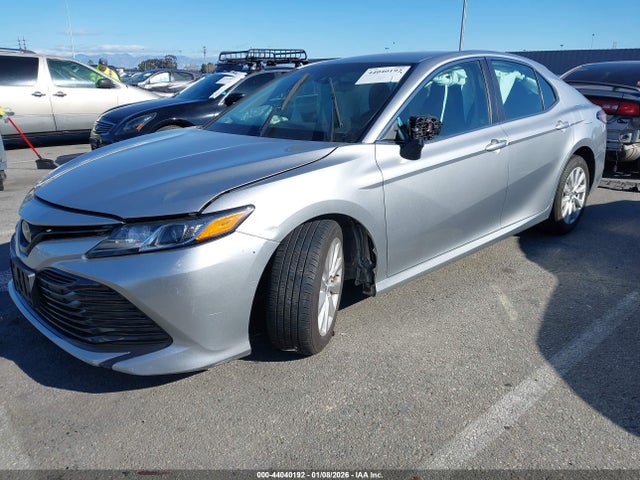 4T1B11HK2JU091764 Toyota CAMRY LE