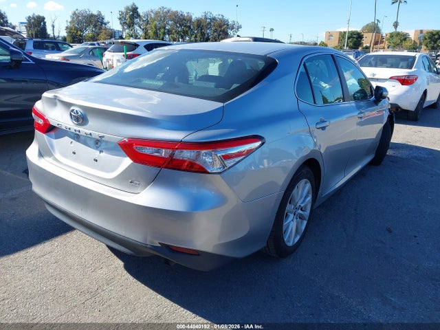 4T1B11HK2JU091764 Toyota CAMRY LE