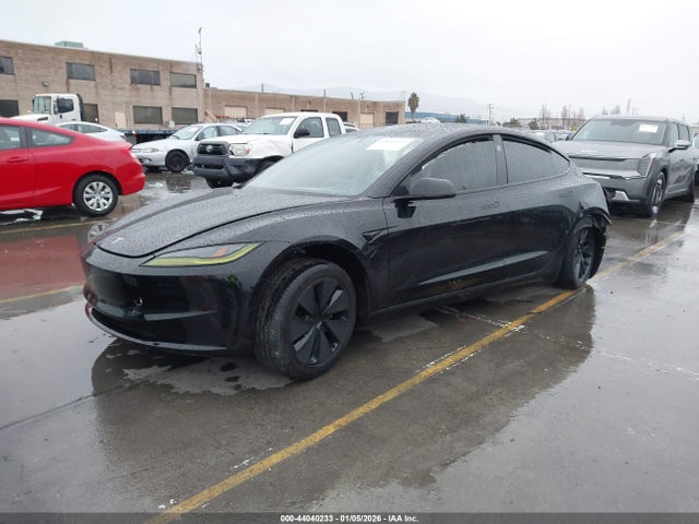 2025 TESLA MODEL 3 5YJ3E1EA0SF018962 Photo 1