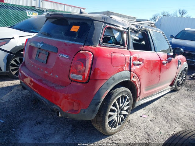 2018 MINI COUNTRYMAN WMZYT3C31J3E93692 Photo 3