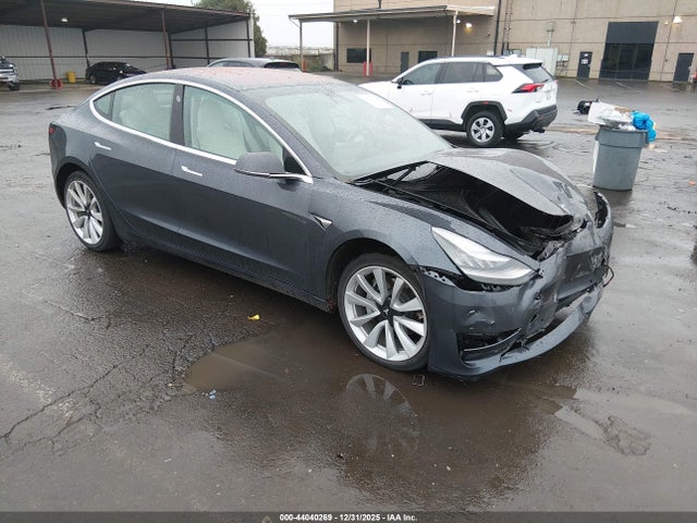 2018 TESLA MODEL 3 5YJ3E1EA8JF169207 Photo 0