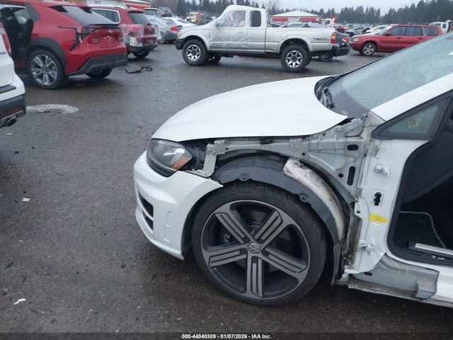 WVWUF7AU7GW240521 Volkswagen Golf R 4-door