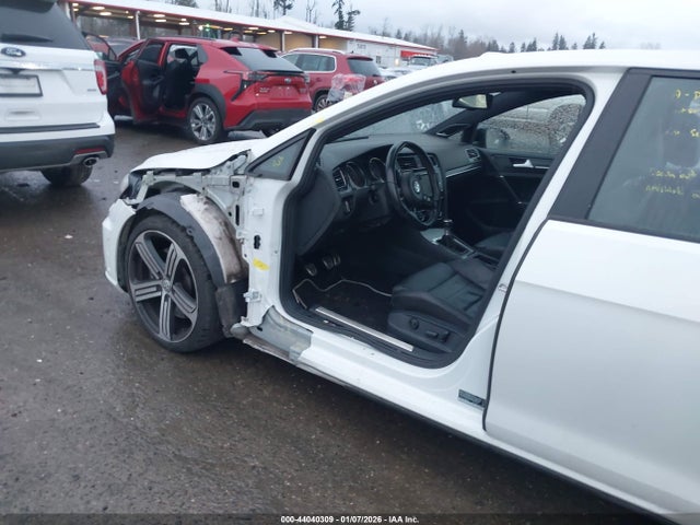WVWUF7AU7GW240521 Volkswagen Golf R 4-door