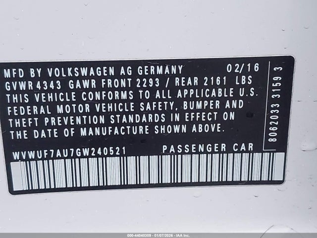 WVWUF7AU7GW240521 Volkswagen Golf R 4-door