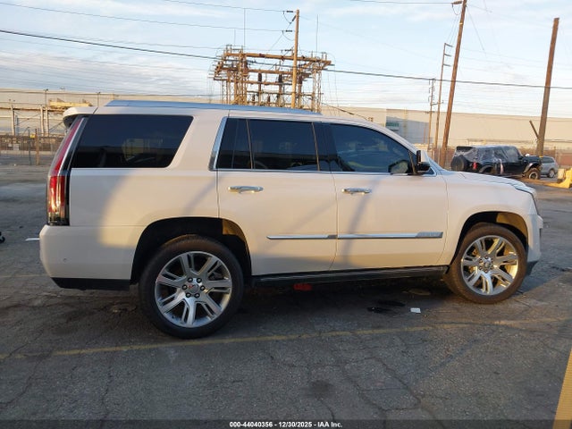1GYS3CKJ4HR224235 Cadillac Escalade Premium Luxury