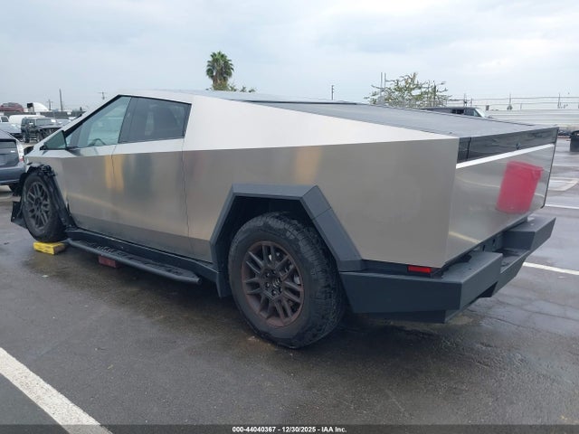 2024 TESLA CYBERTRUCK 7G2CEHED4RA050983 Photo 2