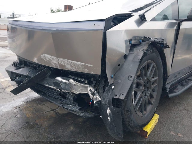 2024 TESLA CYBERTRUCK 7G2CEHED4RA050983 Photo 5