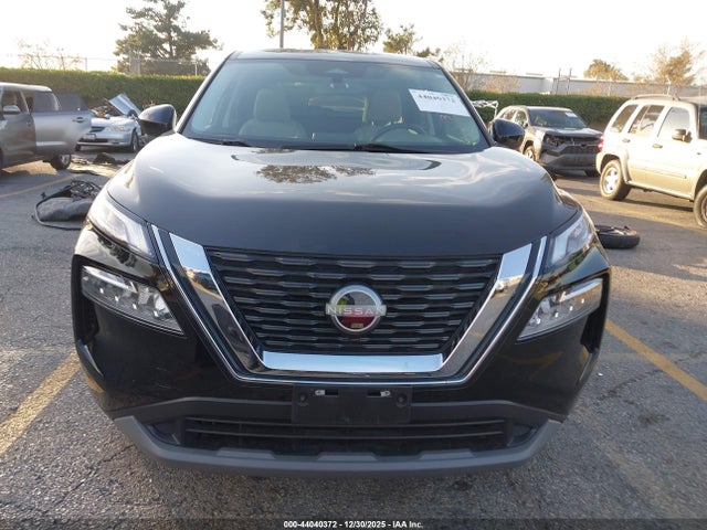JN8BT3BA2PW422614 Nissan Rogue Sv Fwd