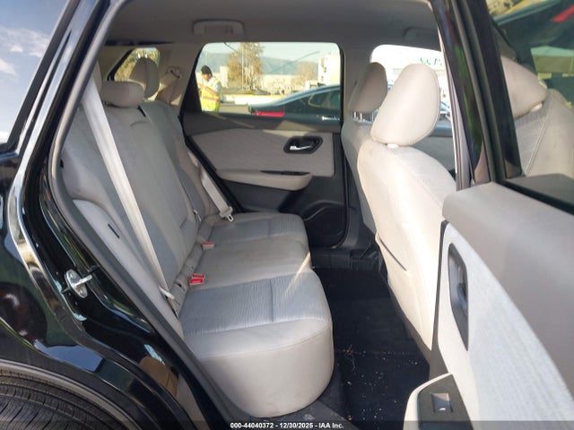 JN8BT3BA2PW422614 Nissan Rogue Sv Fwd