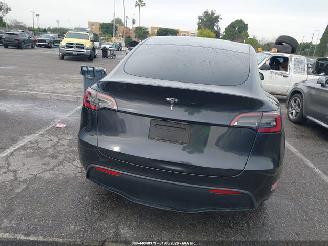 Tesla Model Y Rwd 2024 7SAYGDED4RF072080 Image 17