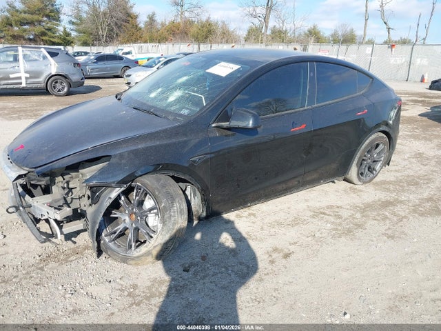 2025 TESLA MODEL Y 7SAYGAEE9SF265273 Photo 1