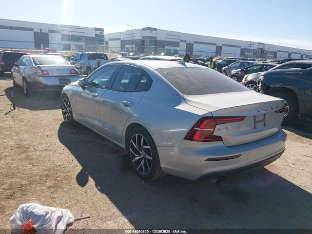 2020 VOLVO S60 7JR102FK3LG049859 Photo 2