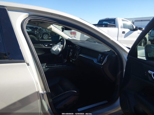 2020 VOLVO S60 7JR102FK3LG049859 Photo 4
