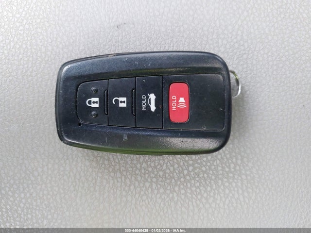 4T1B11HK1JU141506 Toyota CAMRY XLE