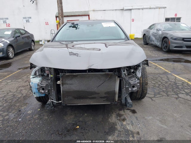 4T1B11HK1JU141506 Toyota CAMRY XLE