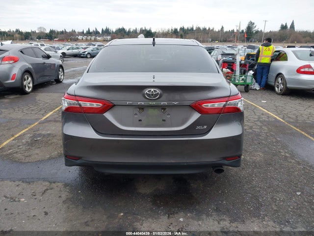 4T1B11HK1JU141506 Toyota CAMRY XLE