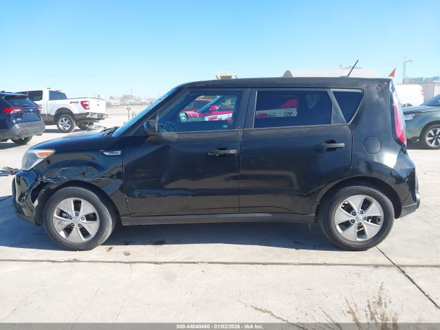 KNDJN2A28F7786485 KIA Soul