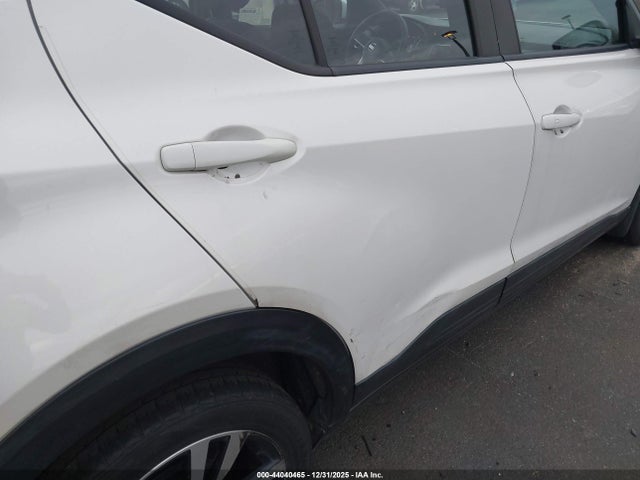 3N1CP5CU2JL536833 Nissan KICKS SV