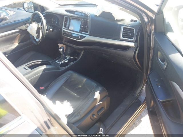 2017 TOYOTA HIGHLANDER 5TDJZRFH1HS387789 Photo 4