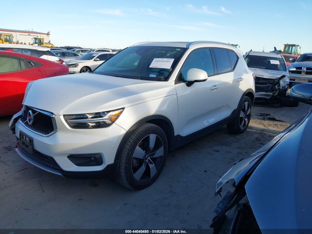 2021 VOLVO XC40 YV4162UK2M2421901 Photo 1