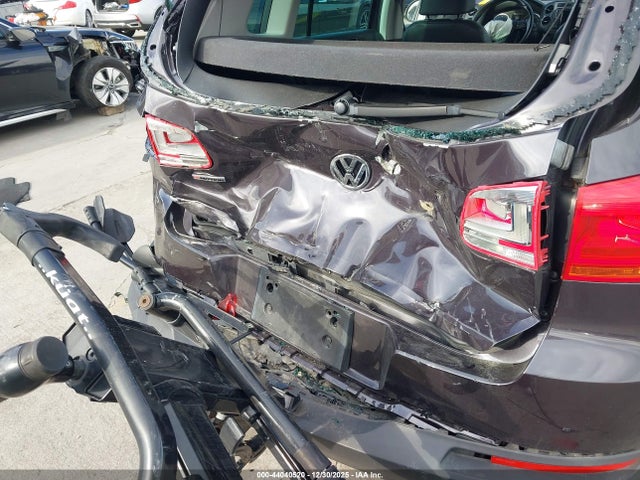 WVGBV7AX9GW554817 Volkswagen TIGUAN SE