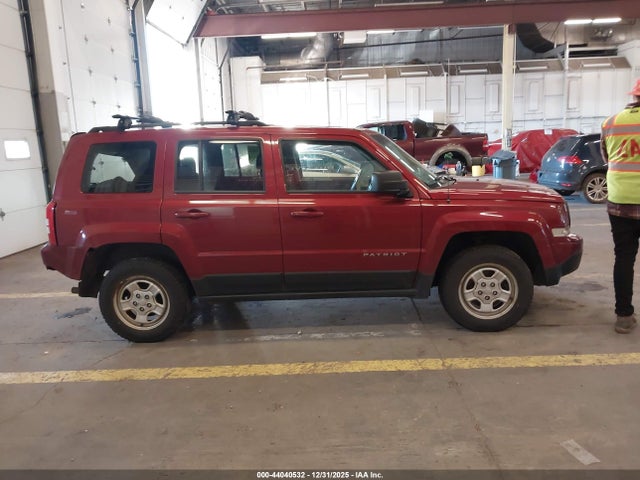 1C4NJRBB6GD668670 Jeep Patriot Sport