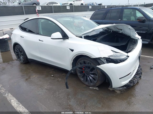 2021 TESLA MODEL Y 5YJYGDEF1MF072299 Photo 0