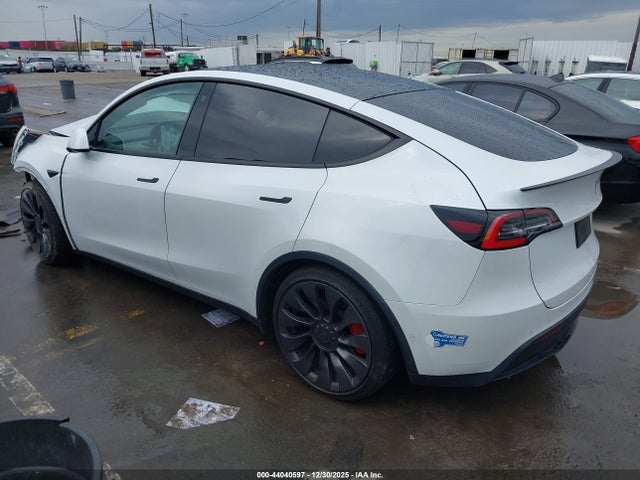 2021 TESLA MODEL Y 5YJYGDEF1MF072299 Photo 2