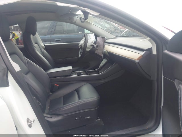 2021 TESLA MODEL Y 5YJYGDEF1MF072299 Photo 4