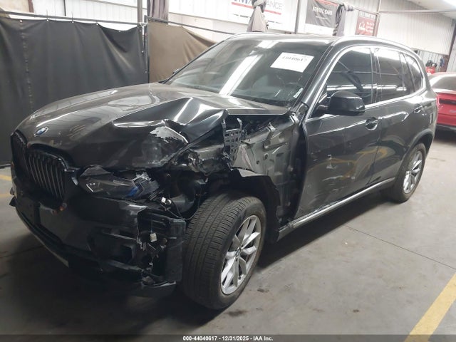 2020 BMW X5 5UXCR6C01LLL76581 Photo 1
