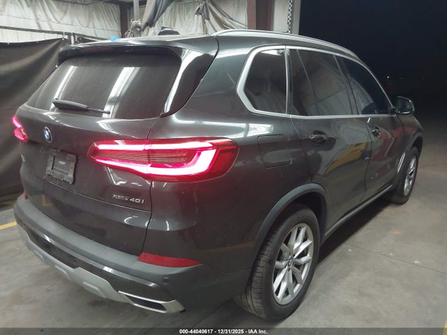 2020 BMW X5 5UXCR6C01LLL76581 Photo 3