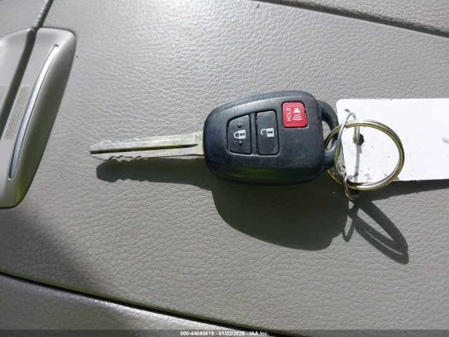5TDZZRFH3KS297215 Toyota Highlander Le