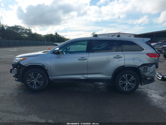 5TDZZRFH3KS297215 Toyota Highlander Le