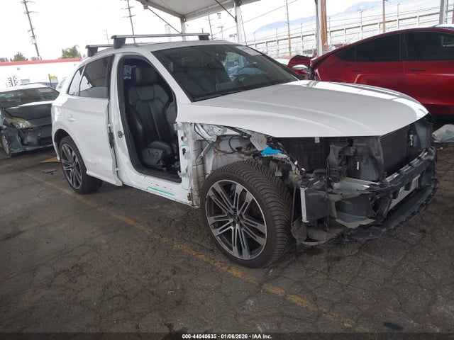 2018 AUDI SQ5 WA1C4BFYXJ2104912 Photo 0