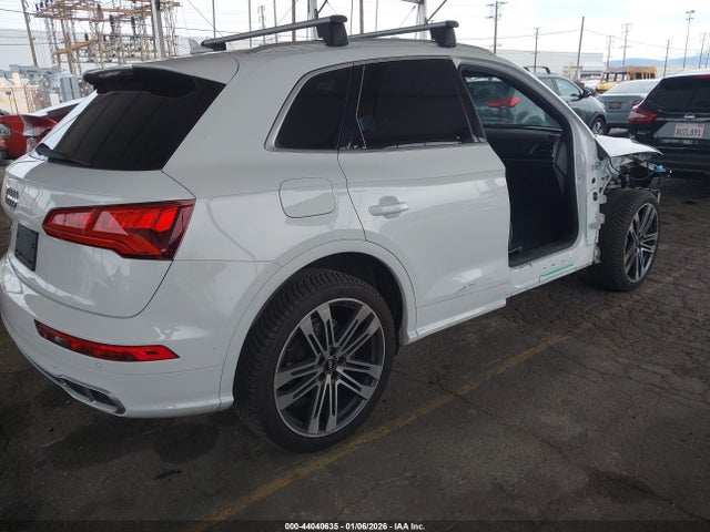 2018 AUDI SQ5 WA1C4BFYXJ2104912 Photo 3