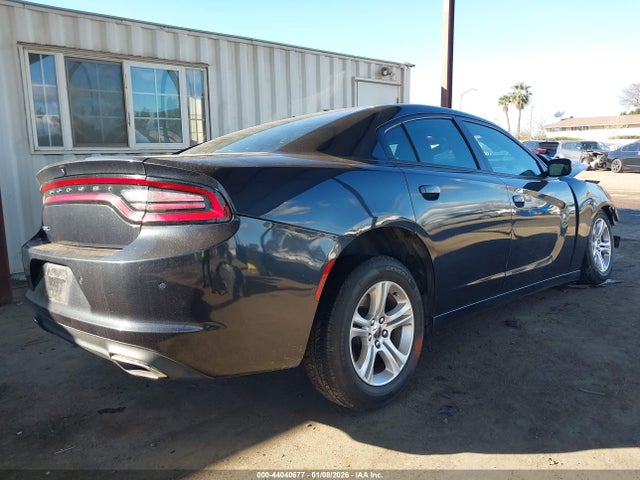 2C3CDXBG6KH664245 Dodge Charger Sxt Rwd