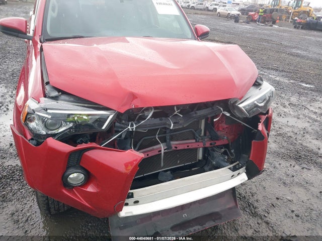 JTEBU5JR9H5480217 Toyota 4RUNNER SR5