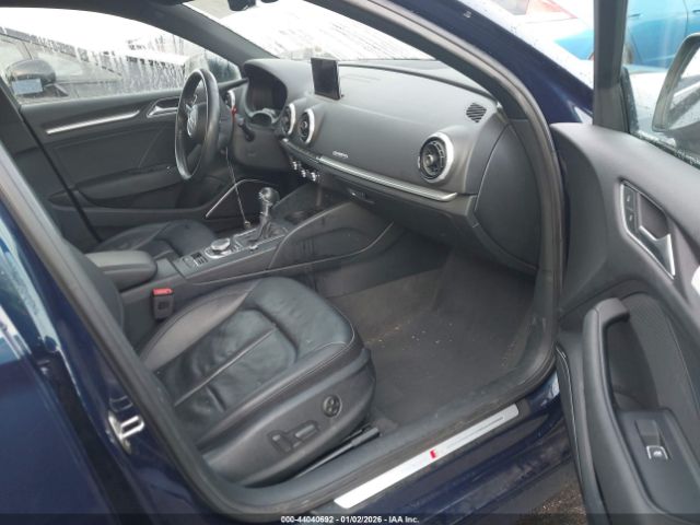 2019 AUDI A3 WAUJEGFF1K1017782 Photo 4