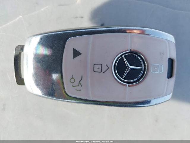 W1KWJ8DB1MG059675 Mercedes-Benz C 300 Coupe