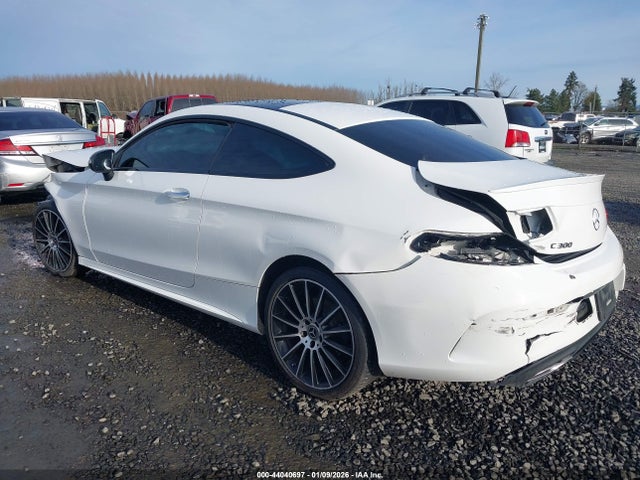 W1KWJ8DB1MG059675 Mercedes-Benz C 300 Coupe