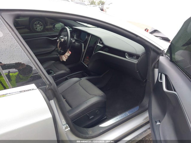 44040721 :رقم المزاد ، 5YJSA1E26JF268785 vin ، 2018 Tesla Model S 100d/75d/p100d مزاد بيع