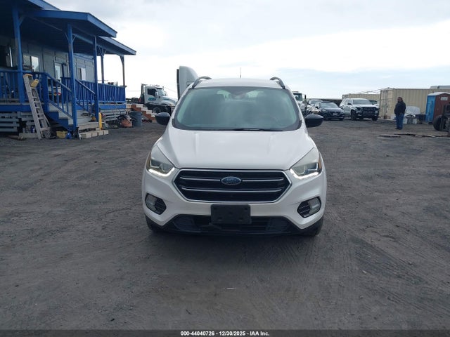 1FMCU0GD8JUB48140 Ford ESCAPE SE