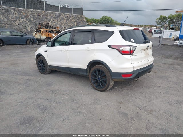 1FMCU0GD8JUB48140 Ford ESCAPE SE