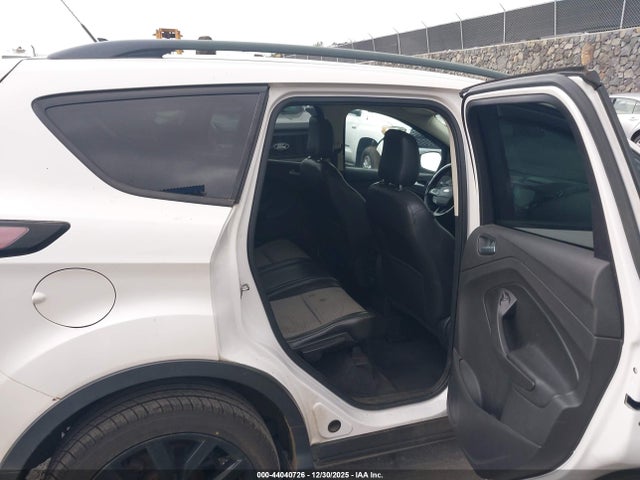 1FMCU0GD8JUB48140 Ford ESCAPE SE