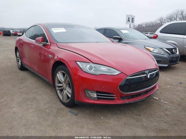 2015 TESLA MODEL S 5YJSA1E15FF119086 Photo 0