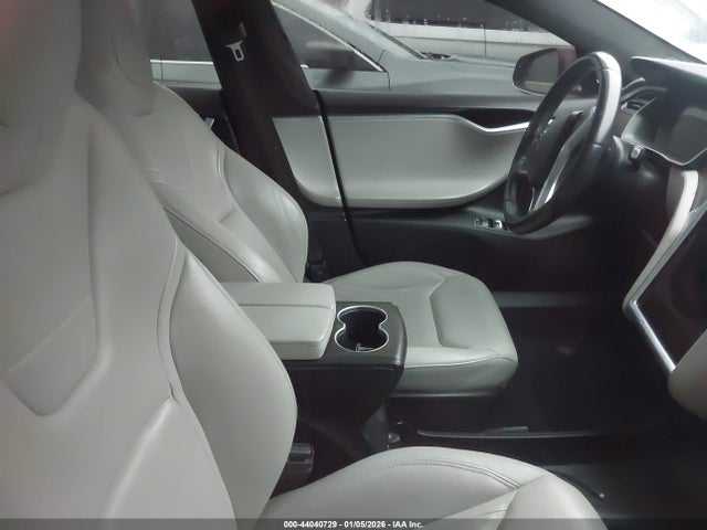 2015 TESLA MODEL S 5YJSA1E15FF119086 Photo 4
