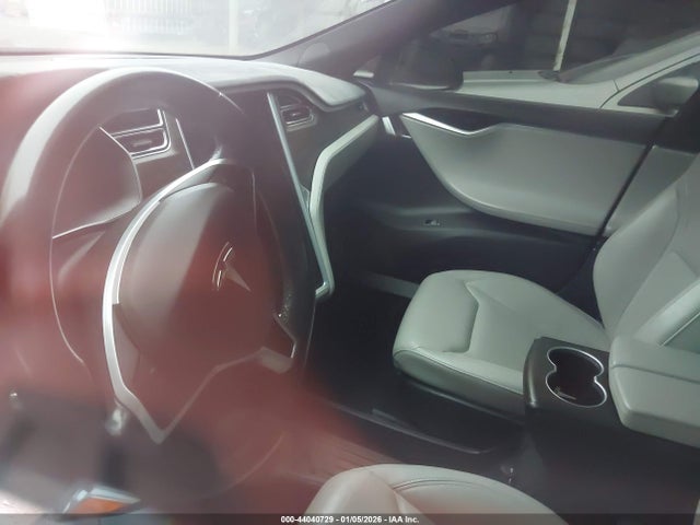 2015 TESLA MODEL S 5YJSA1E15FF119086 Photo 6