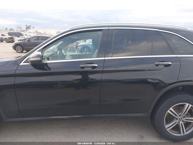 W1N0G8DB8LF858820 Mercedes-Benz GLC 300