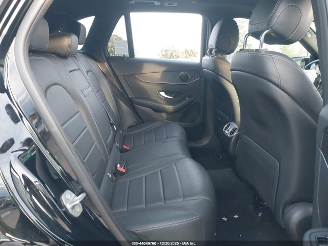 W1N0G8DB8LF858820 Mercedes-Benz GLC 300
